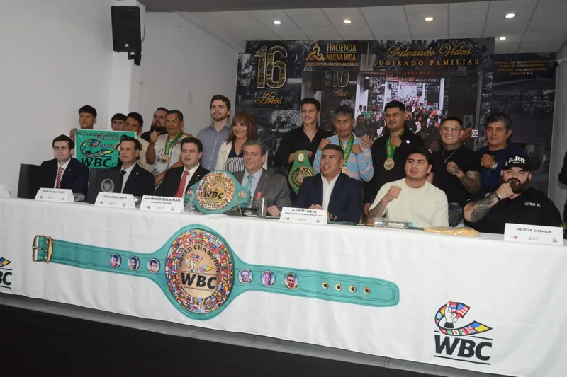 Fotografía de grupo durante el Martes de Café del WBC en Hacienda Nueva Vida